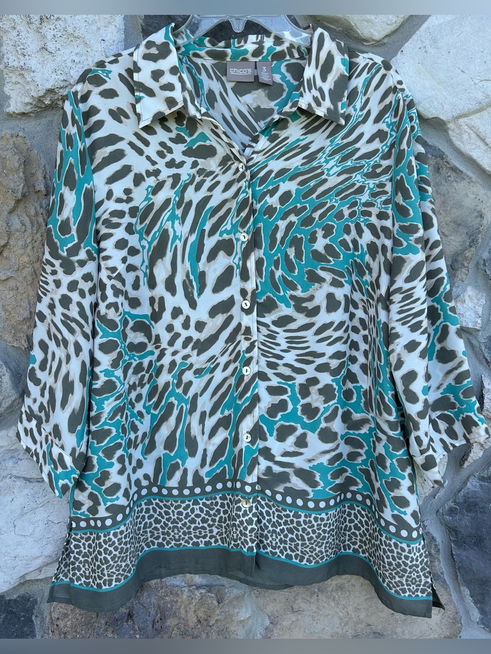 Chico's Button Up Top Sz 3 (XL) Exotic Animal Print Lightweight Statement Blouse